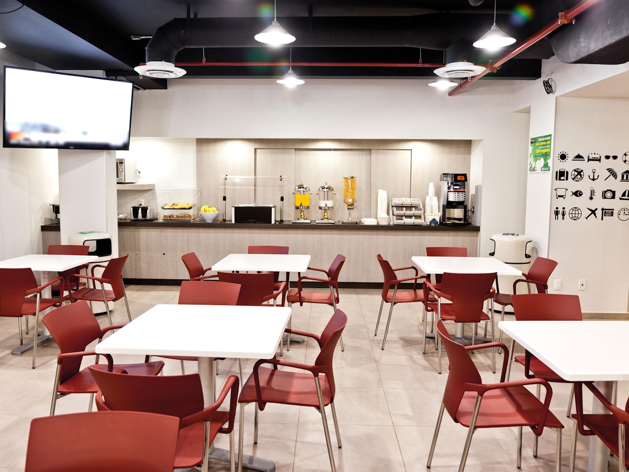 City Express Junior By Marriott Puebla Angelopolis Экстерьер фото