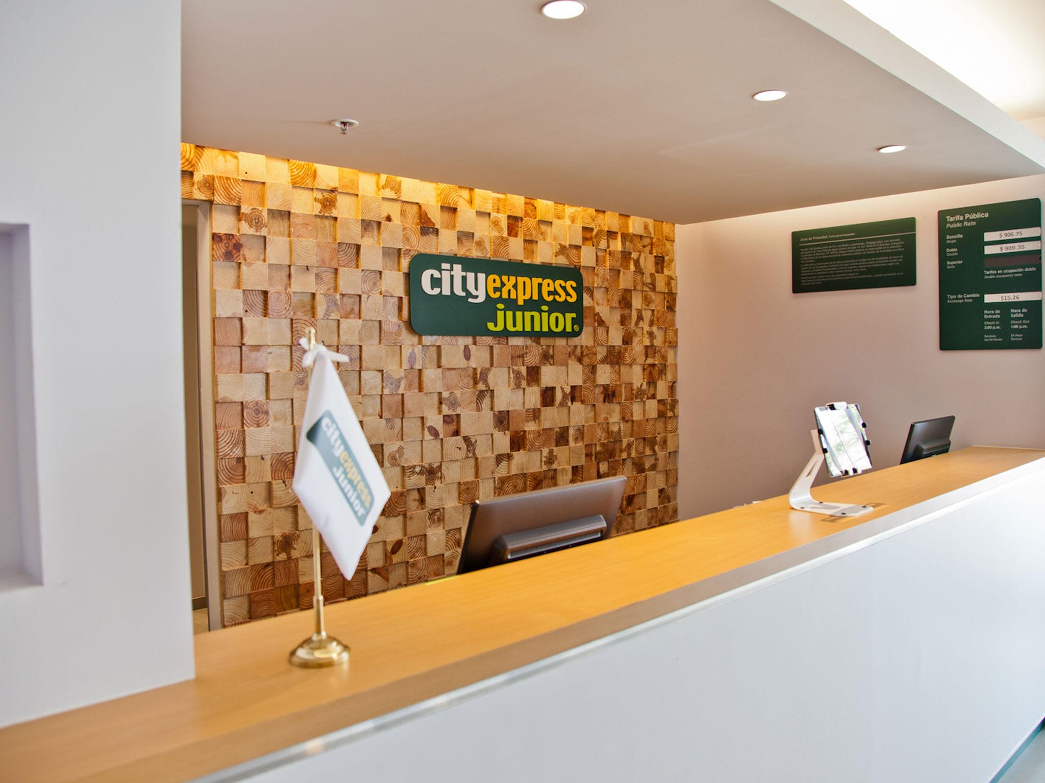 City Express Junior By Marriott Puebla Angelopolis Экстерьер фото