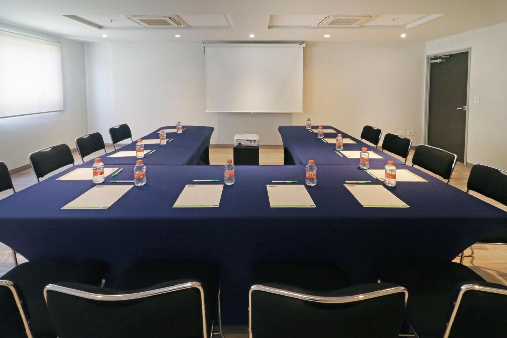 City Express Junior By Marriott Puebla Angelopolis Экстерьер фото