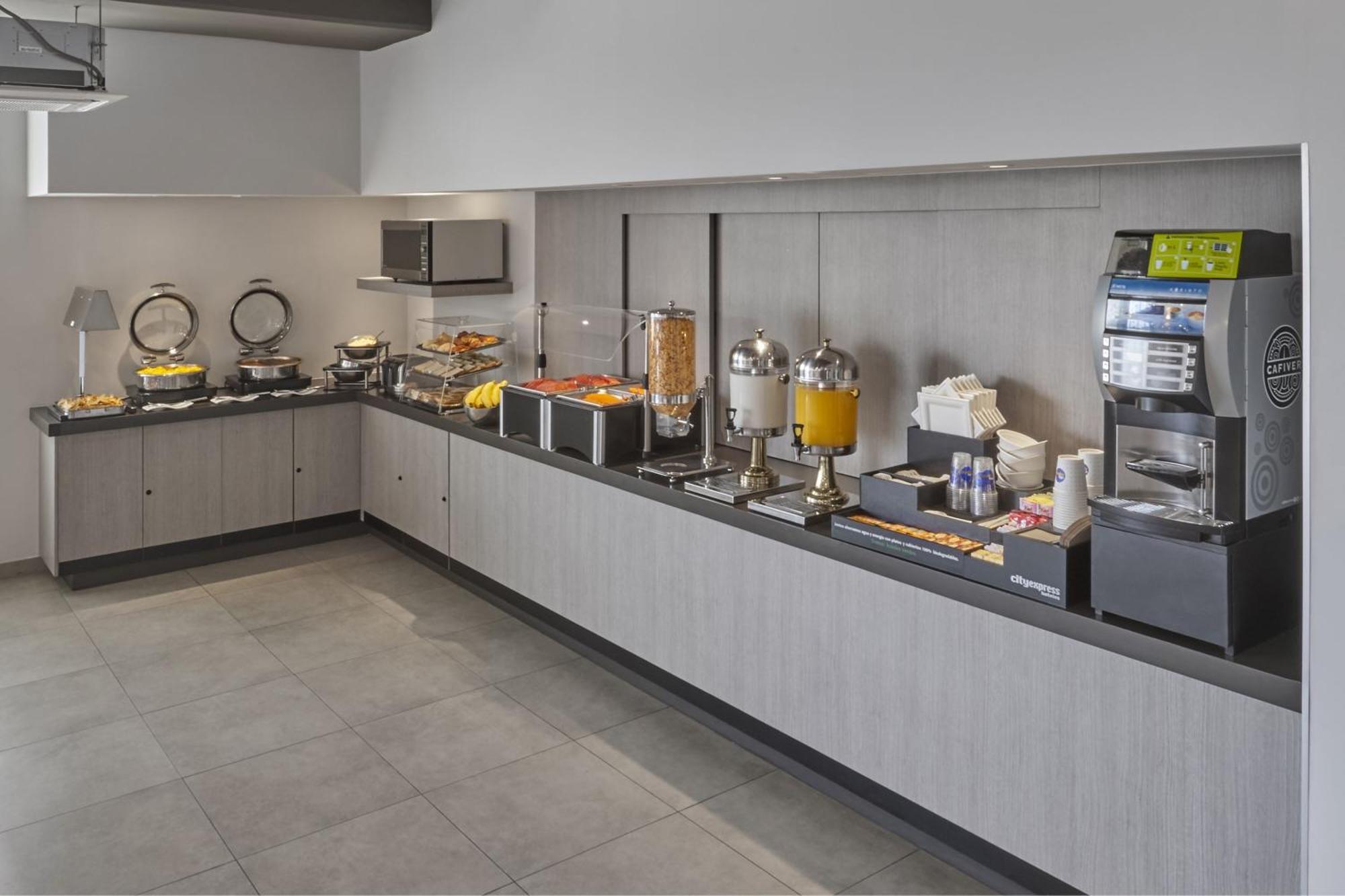 City Express Junior By Marriott Puebla Angelopolis Экстерьер фото