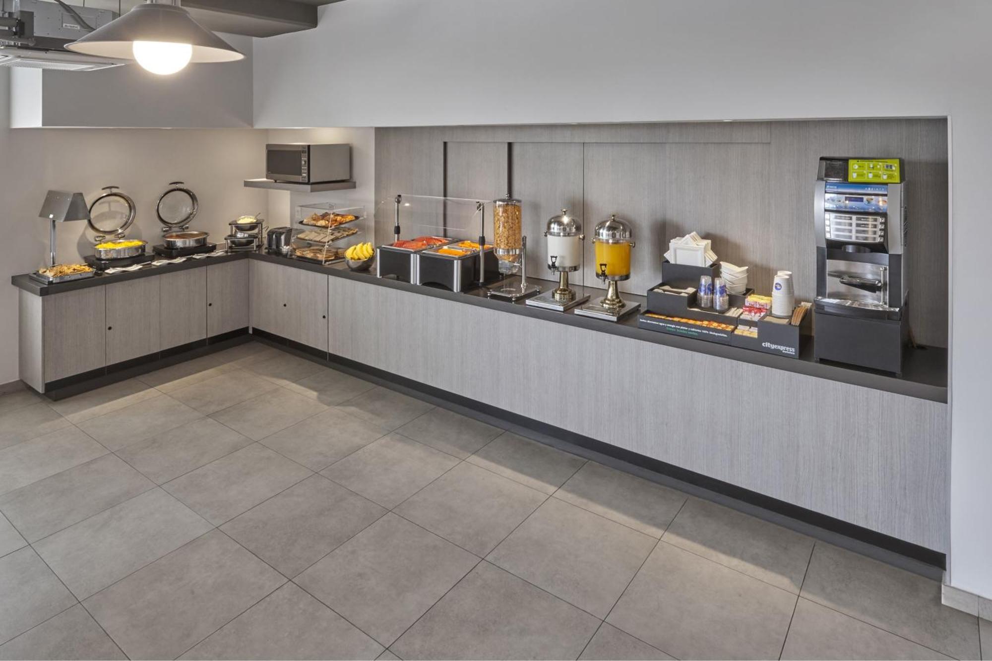 City Express Junior By Marriott Puebla Angelopolis Экстерьер фото