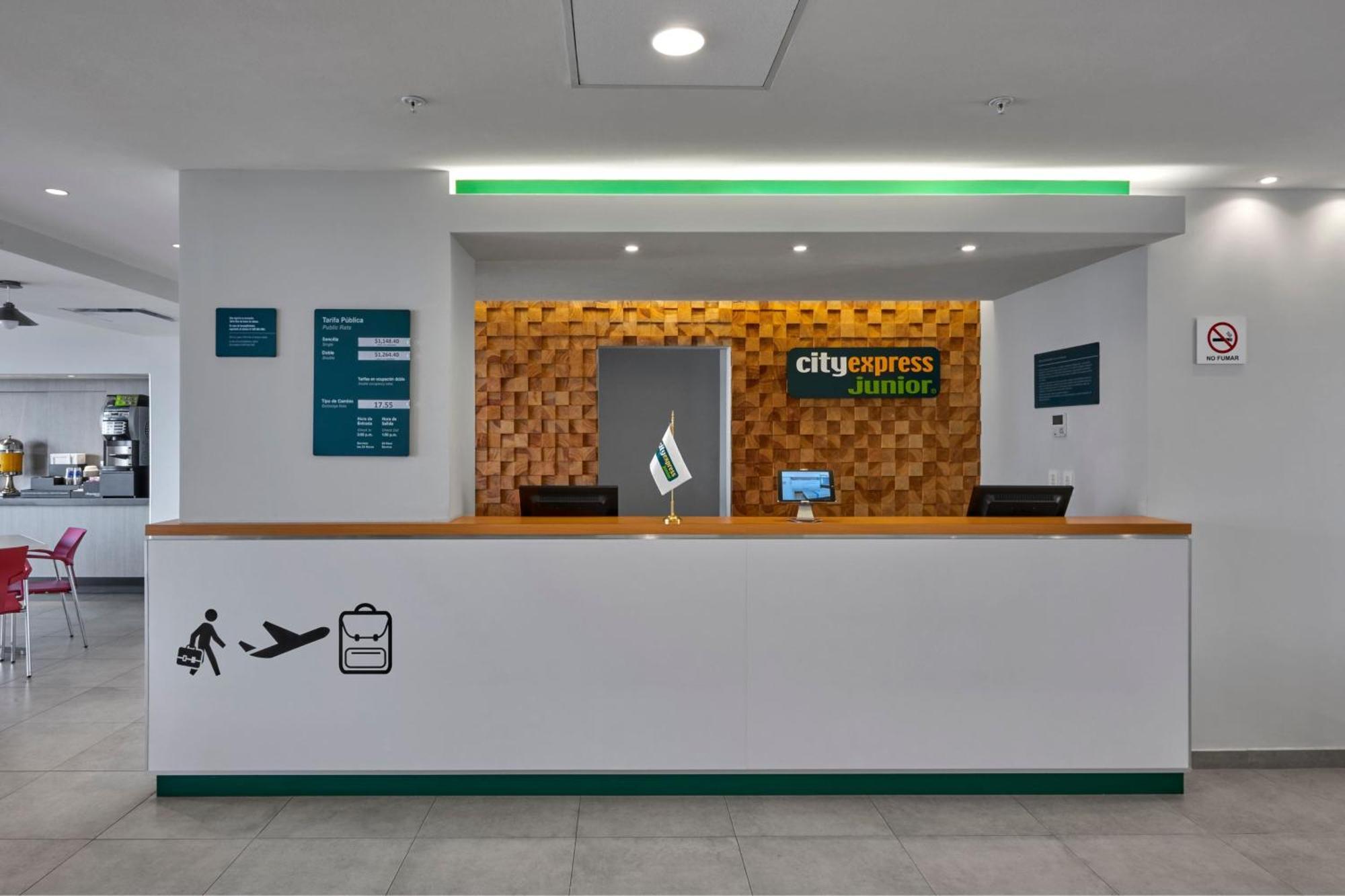 City Express Junior By Marriott Puebla Angelopolis Экстерьер фото