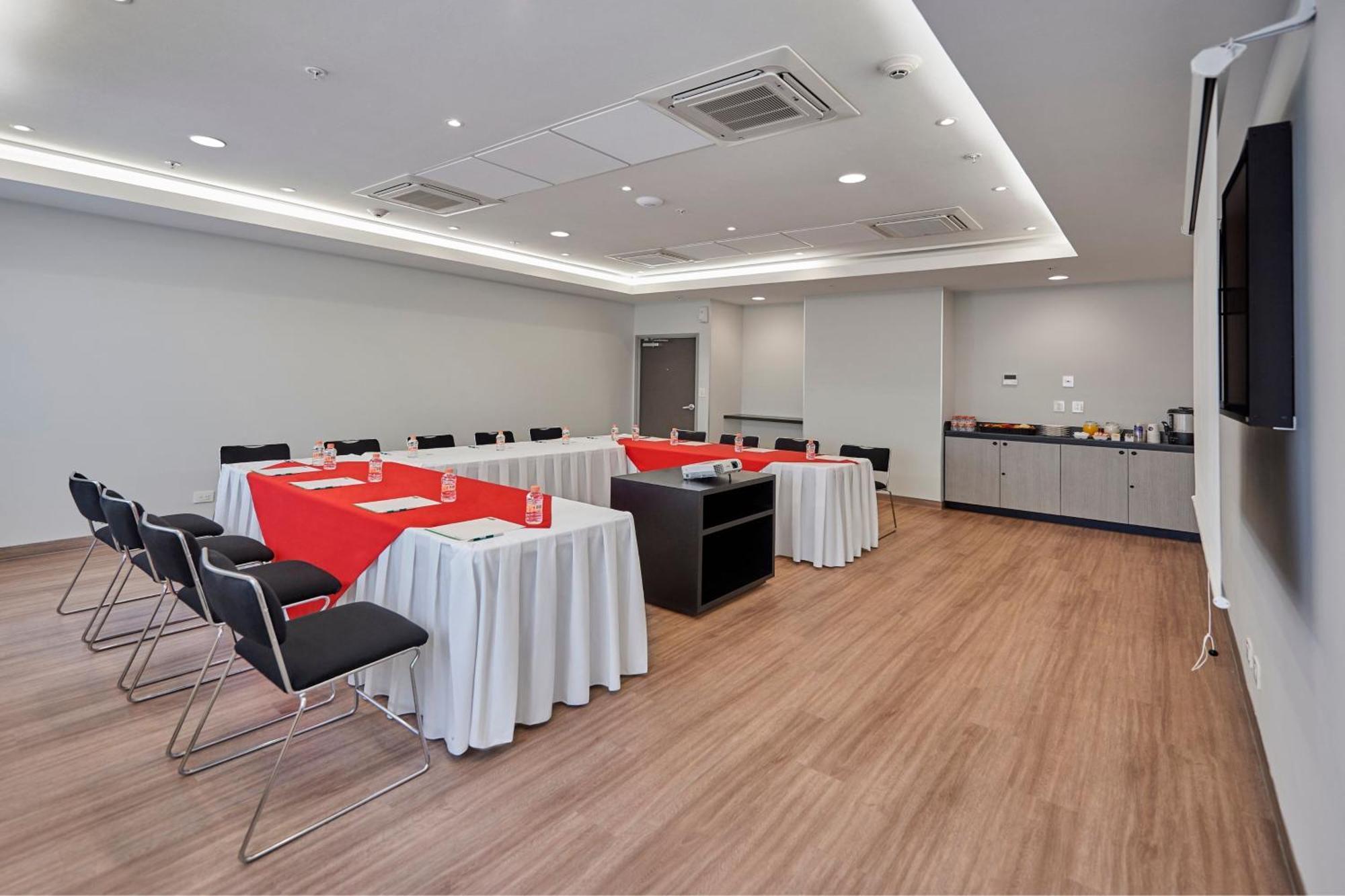 City Express Junior By Marriott Puebla Angelopolis Экстерьер фото